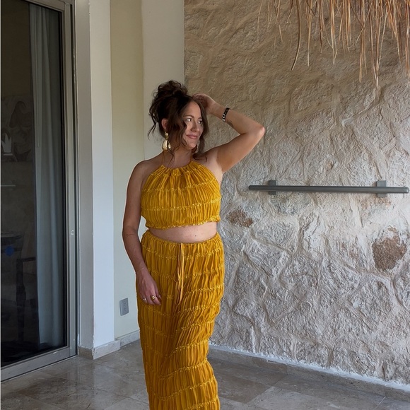 Beachy two piece set - Picture 3 of 3